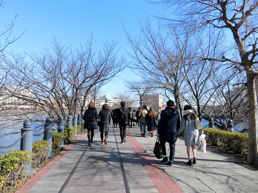 横浜